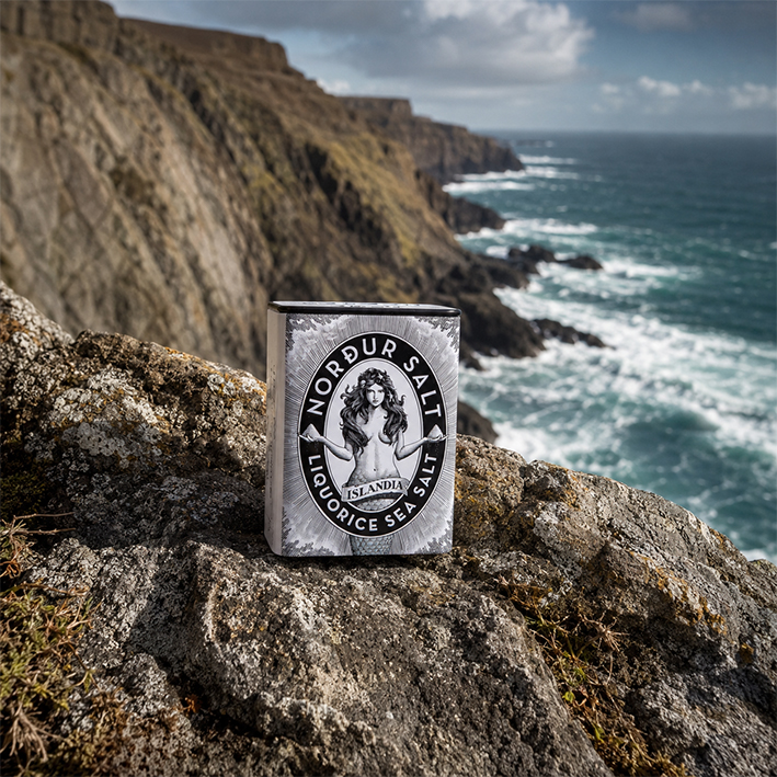 Arctic Sea Salt Flakes Liquorice Tin